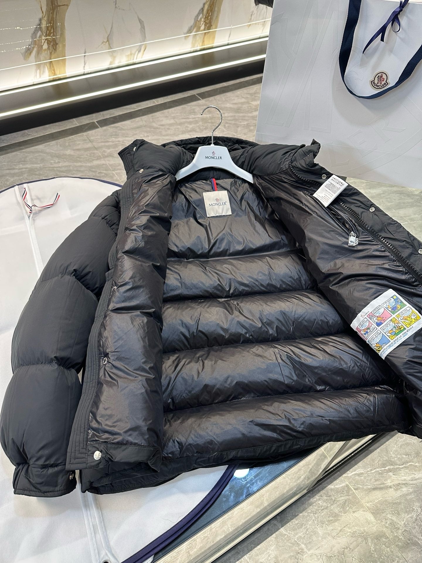 Black Jacket - FashionHype.xyz
