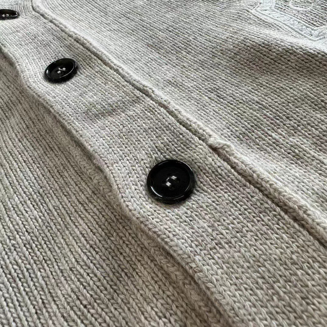 Schwarze und graue Jacke