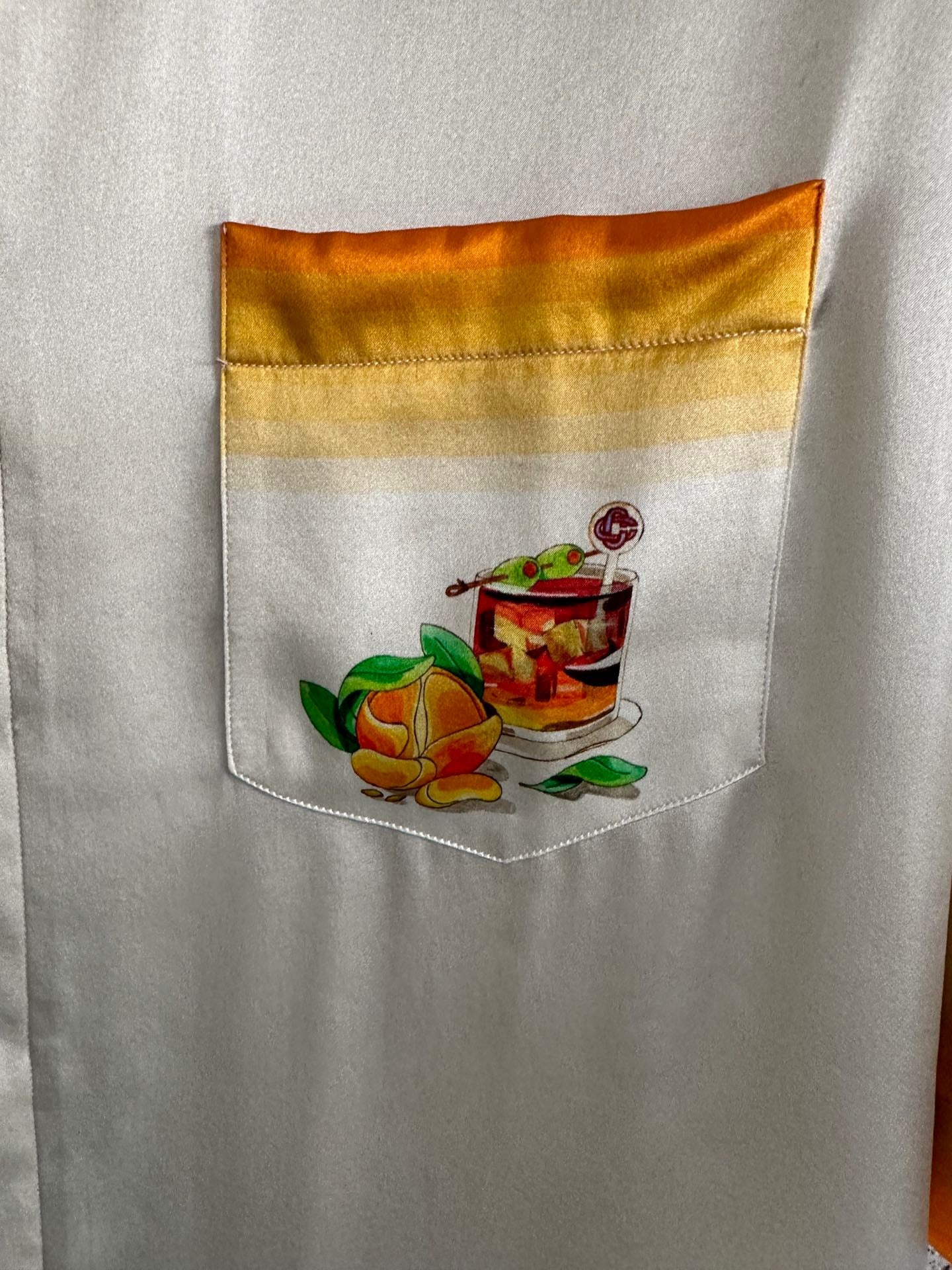 قميص أبيض برتقالي