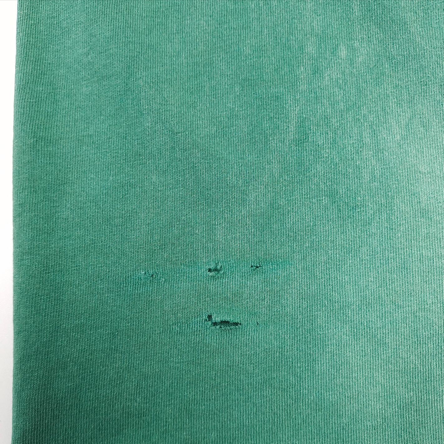 Dunkelblaues T-Shirt