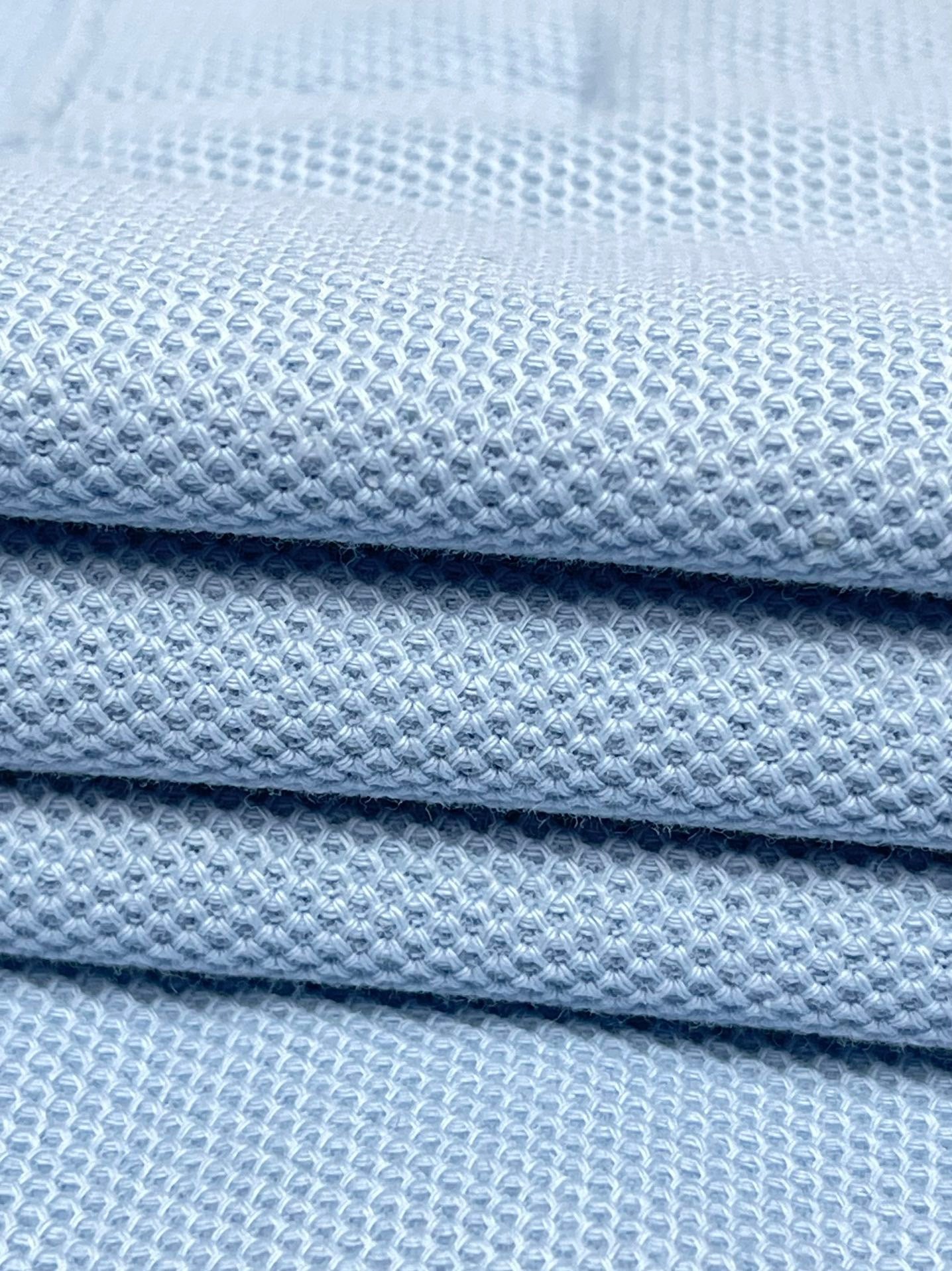 Poloshirt in Schwarz, Weiß, Marineblau und Hellblau