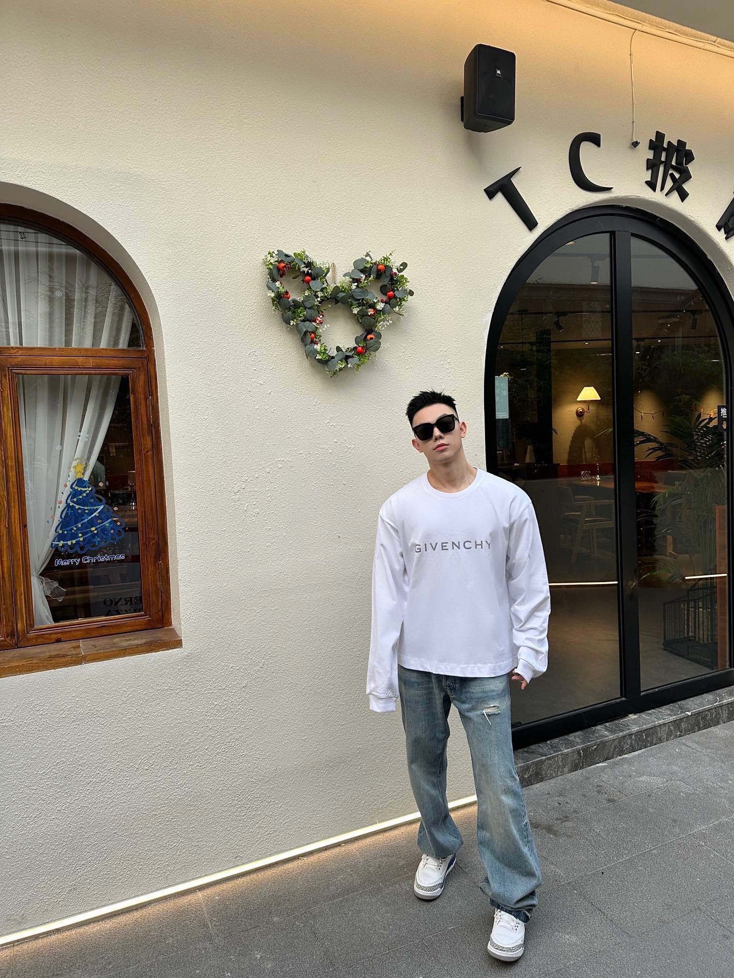 Jersey blanco y negro