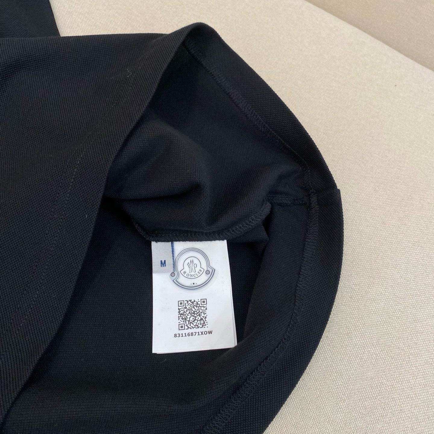 White and Black T-Shirt - FashionHype.xyz