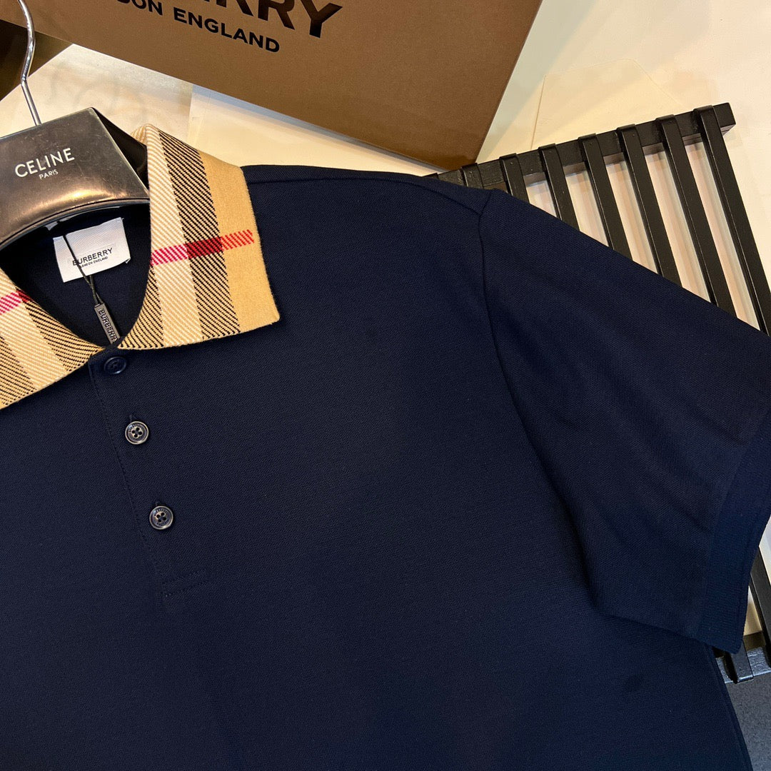 Schwarz-weiß-blaues Polo