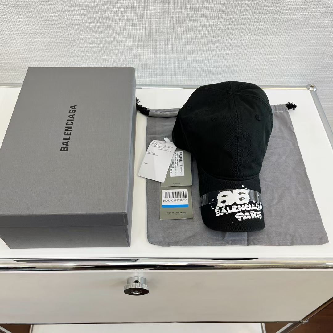 White and Black Cap - FashionHype.xyz