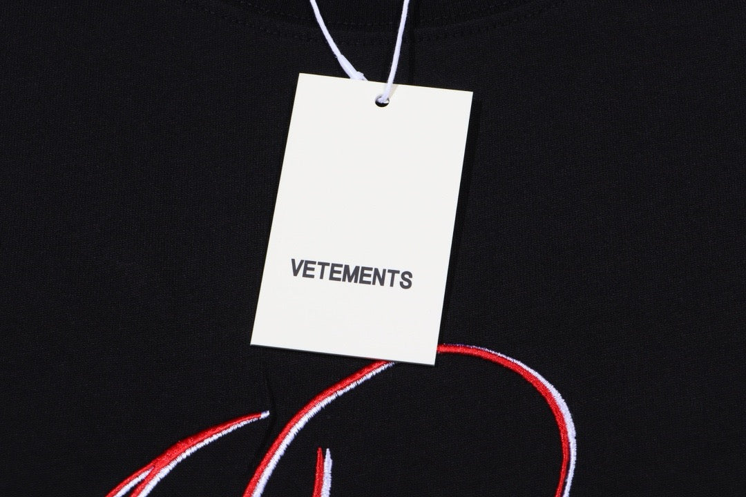 Black T-Shirt - FashionHype.xyz