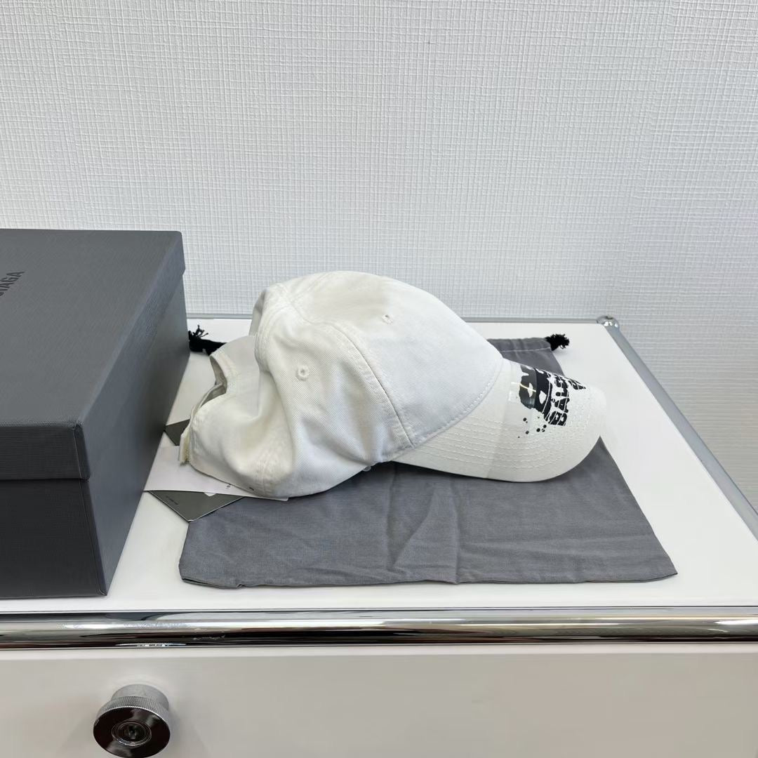 White and Black Cap - FashionHype.xyz