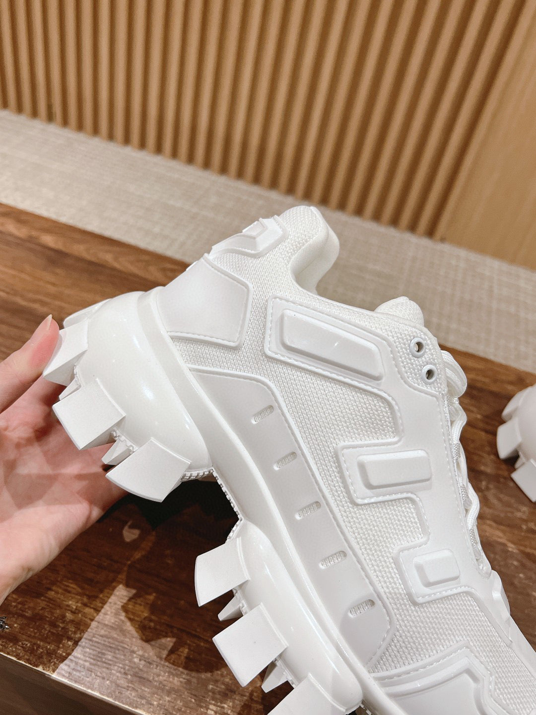 Weiß-Grüne Schuhe
