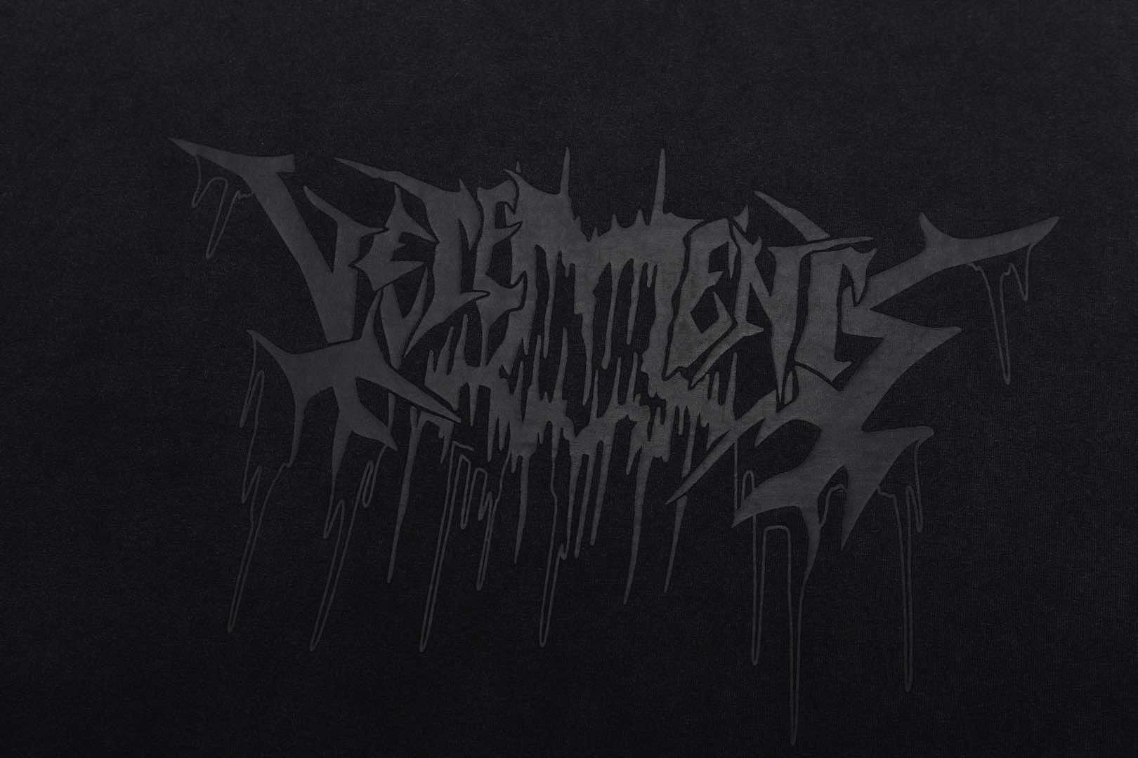 Schwarzes T-Shirt