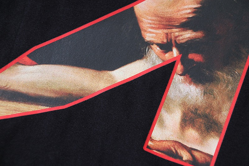 Schwarz-weißes T-Shirt