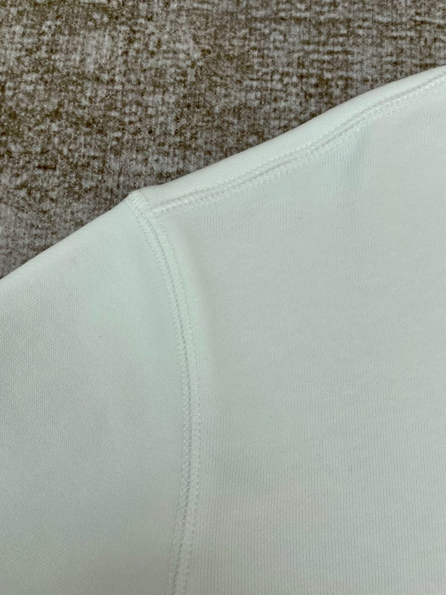 White Sweatshirt - FashionHype.xyz