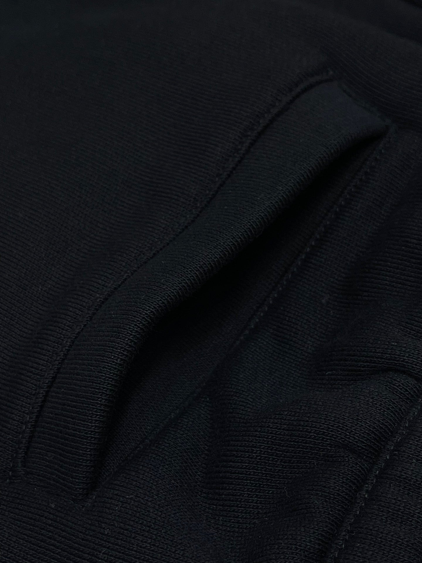 Schwarze Hosen