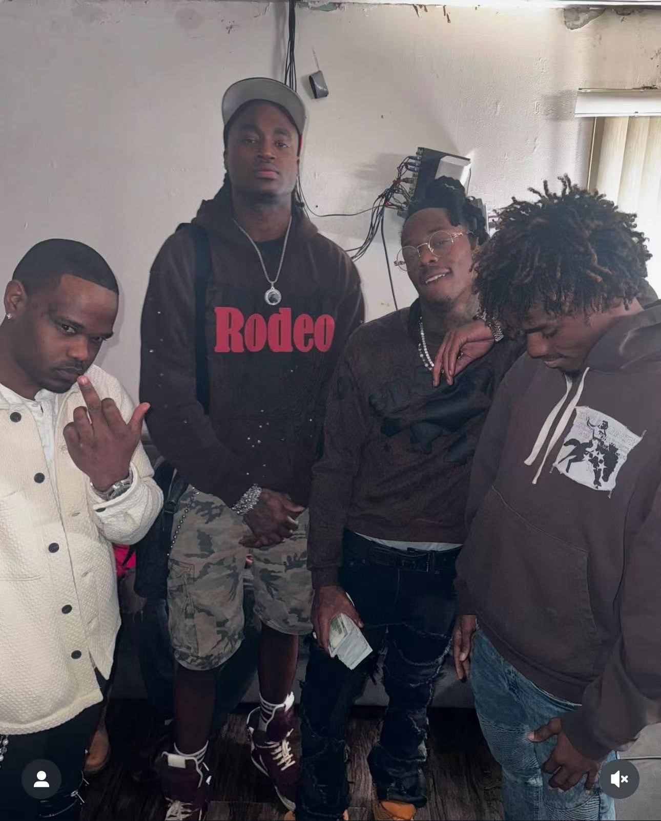 Reddish Hoodie - FashionHype.xyz