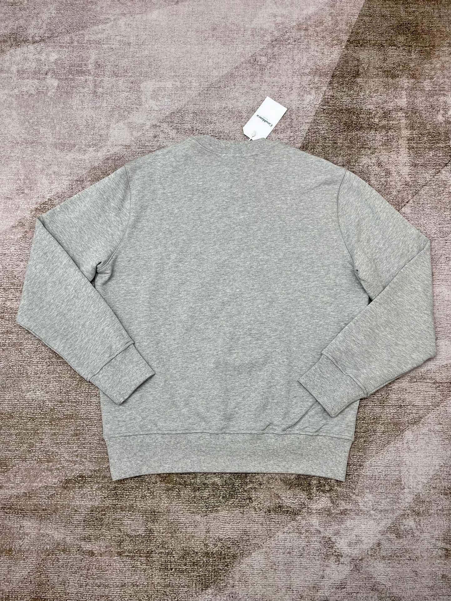 سويت شيرت أبيض ورمادي