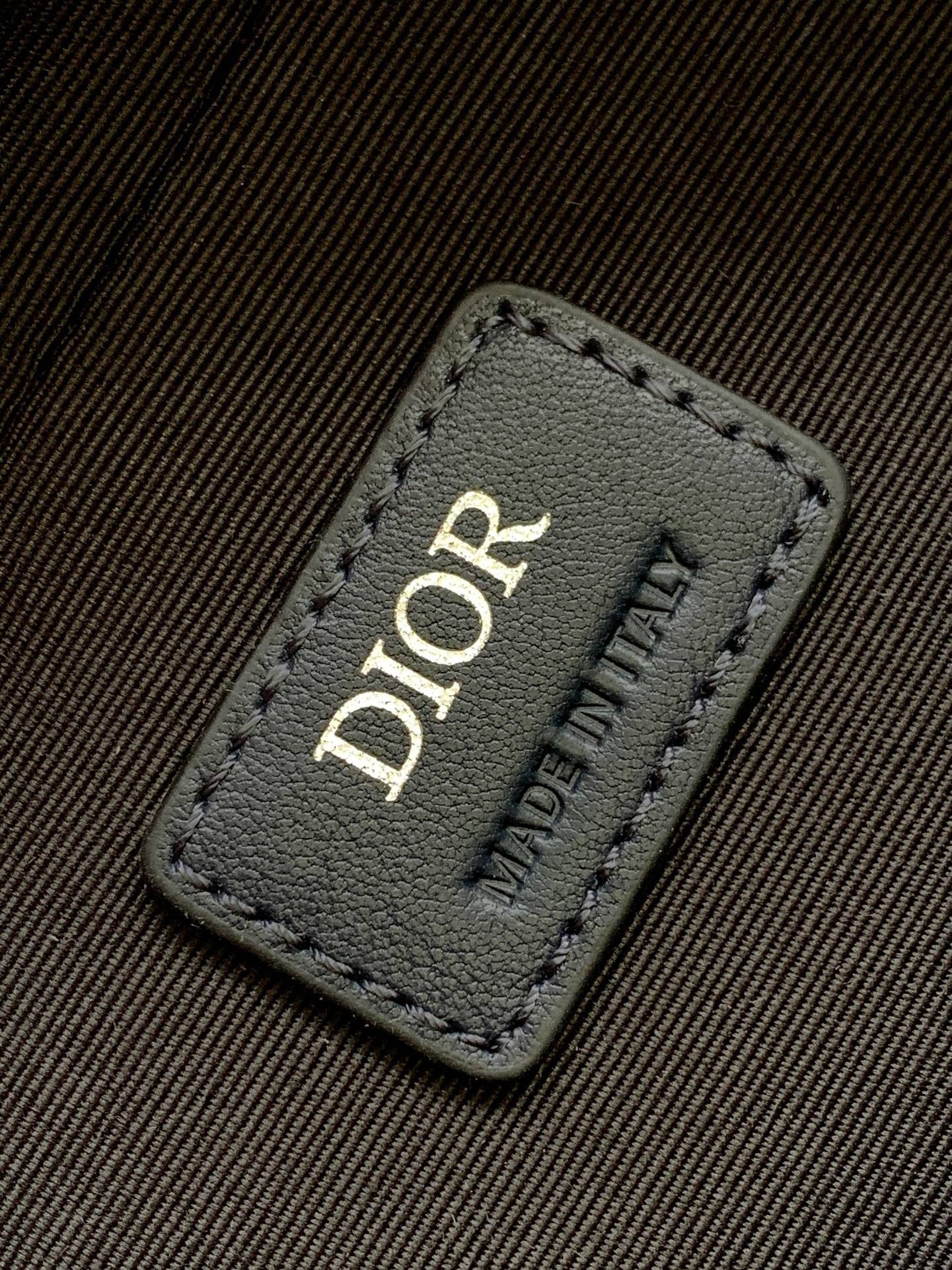 Dunkelblaue Tasche