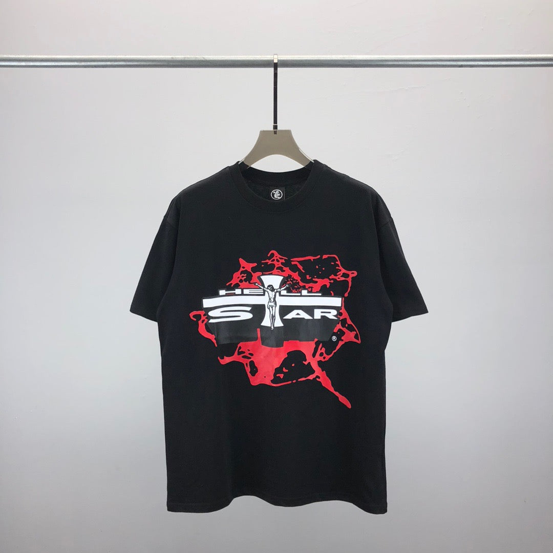 Schwarzes, weißes und gelbes T-Shirt