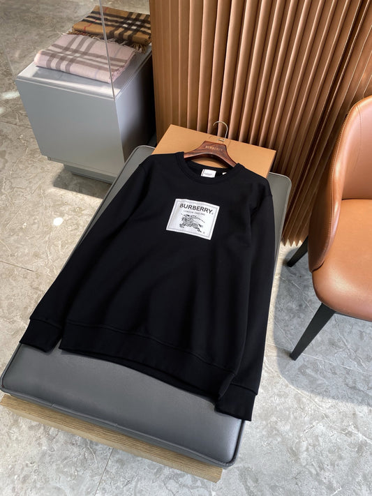 Schwarzes Sweatshirt