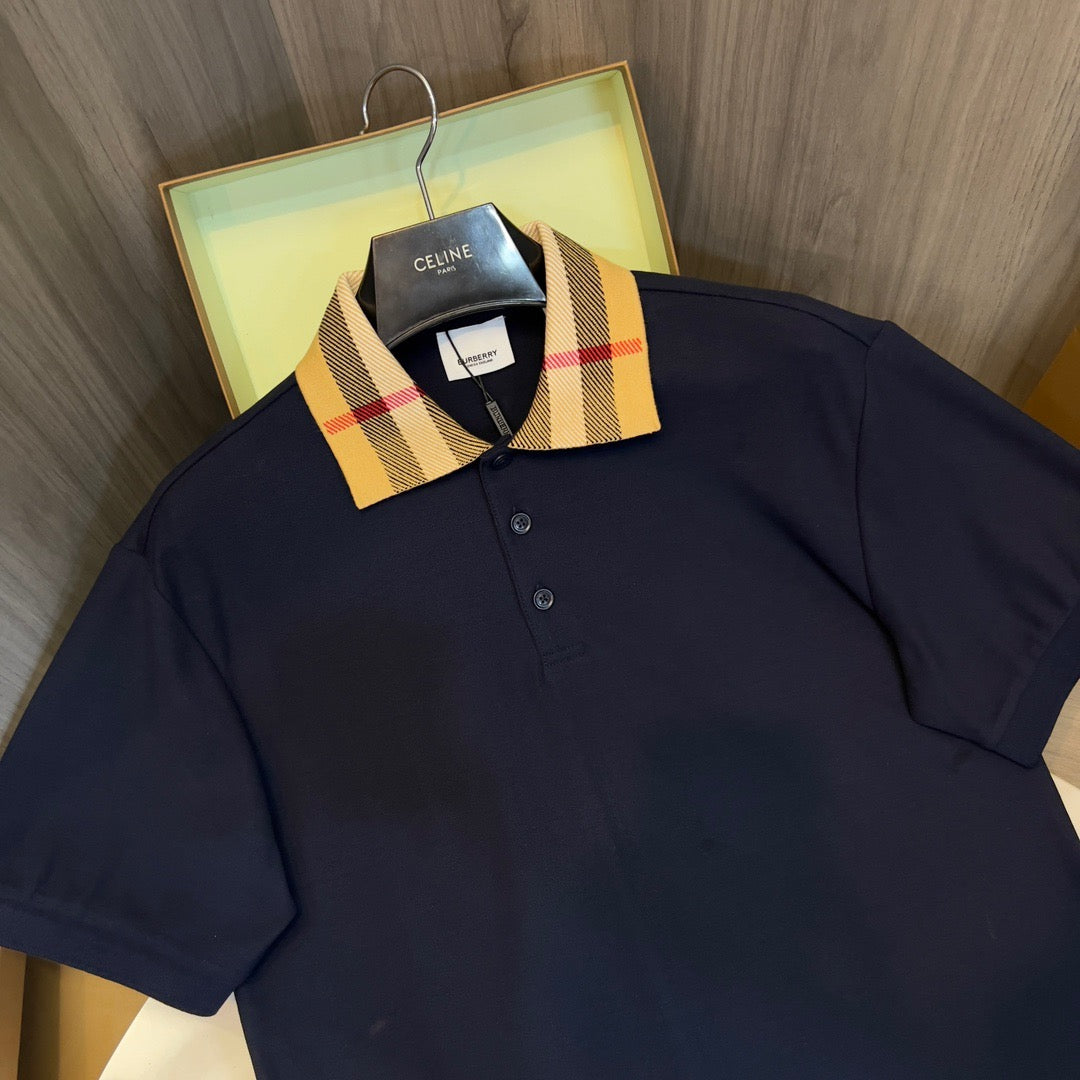 Schwarz-weiß-blaues Polo