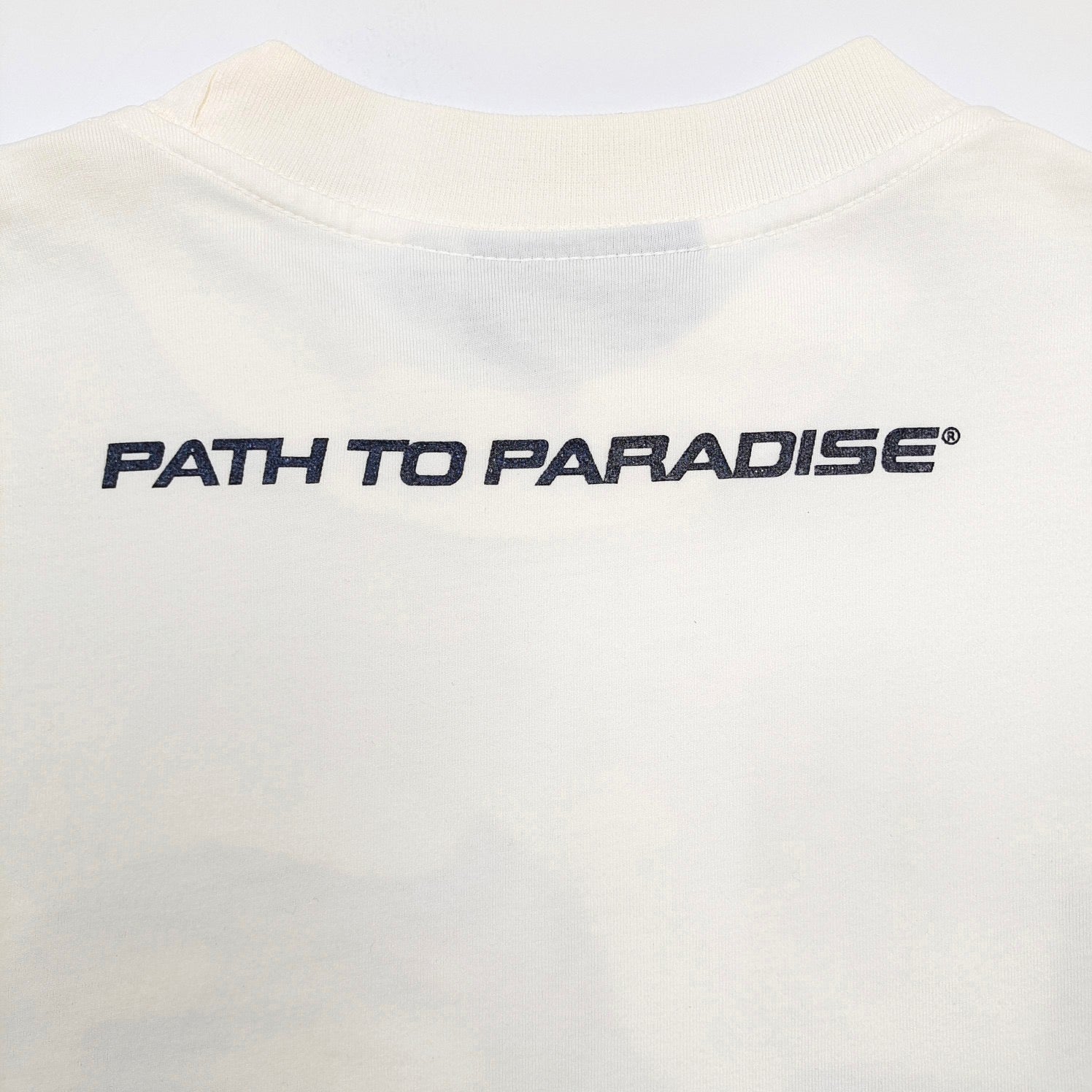 weißes T-Shirt