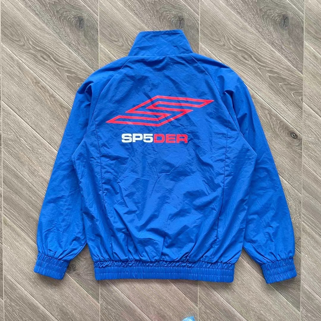 Schwarze und blaue Jacke mit Hose