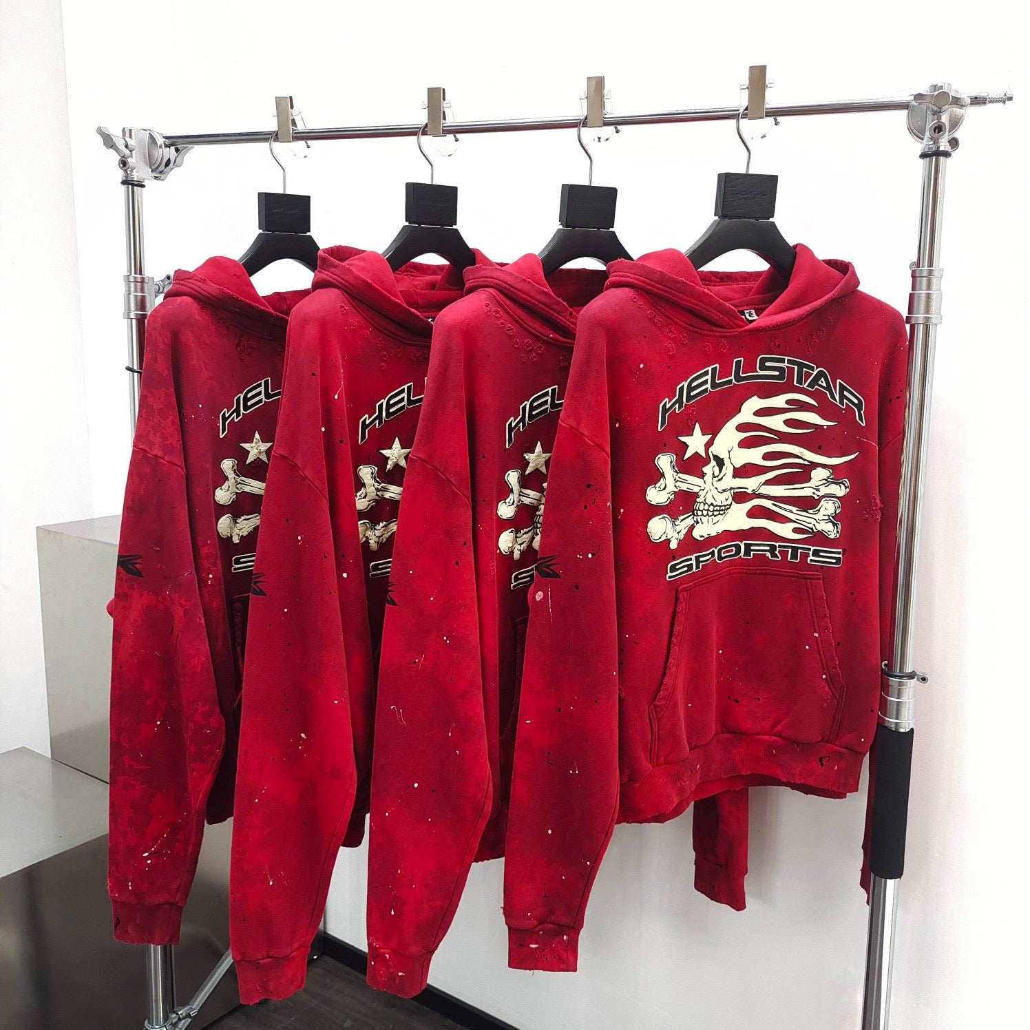 Dunkelroter Hoodie