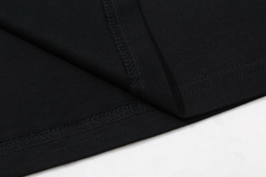 Schwarzes T-Shirt