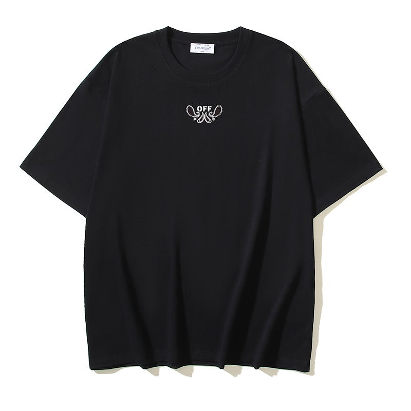 Blaues und schwarzes T-Shirt
