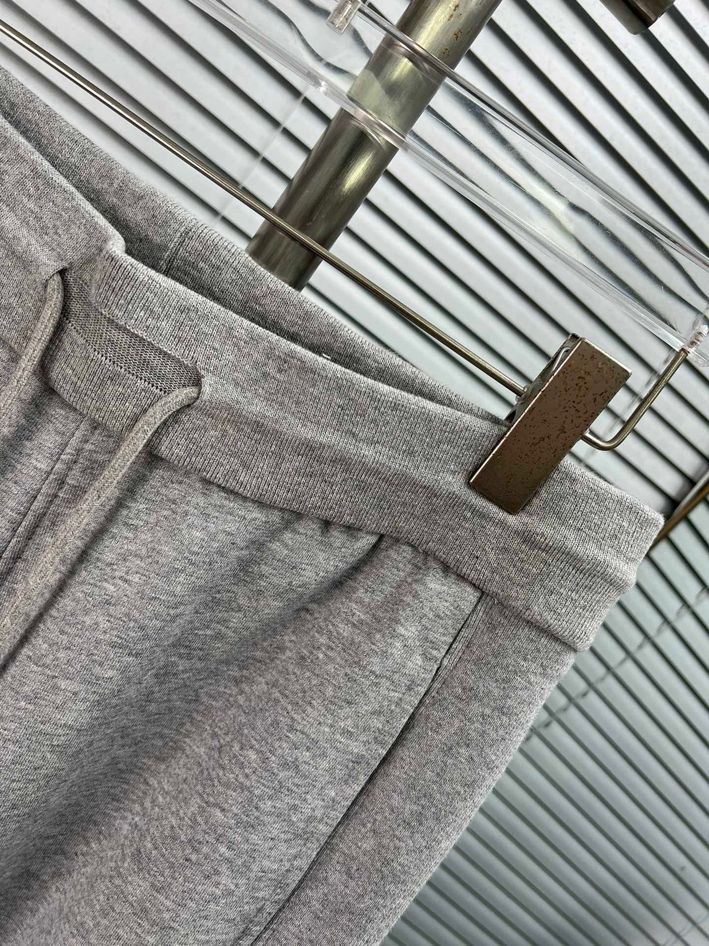 Mehrfarbige Hose