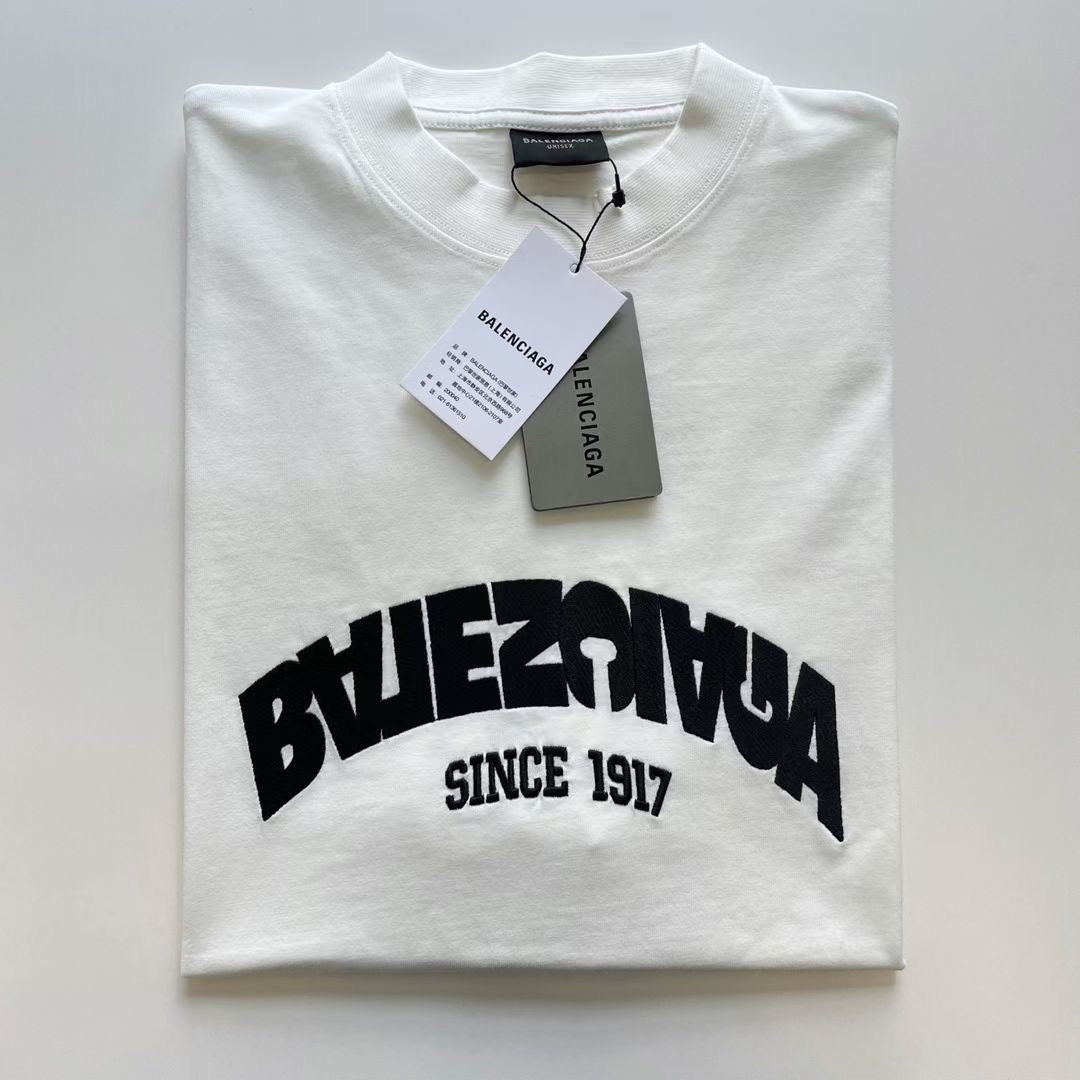 Black and White T-shirt - FashionHype.xyz
