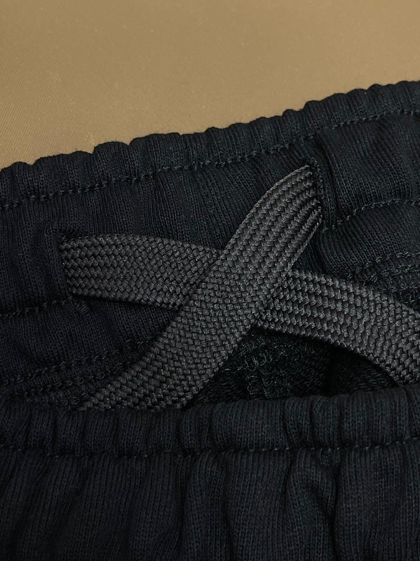 Schwarz, Weiß und Grün Short