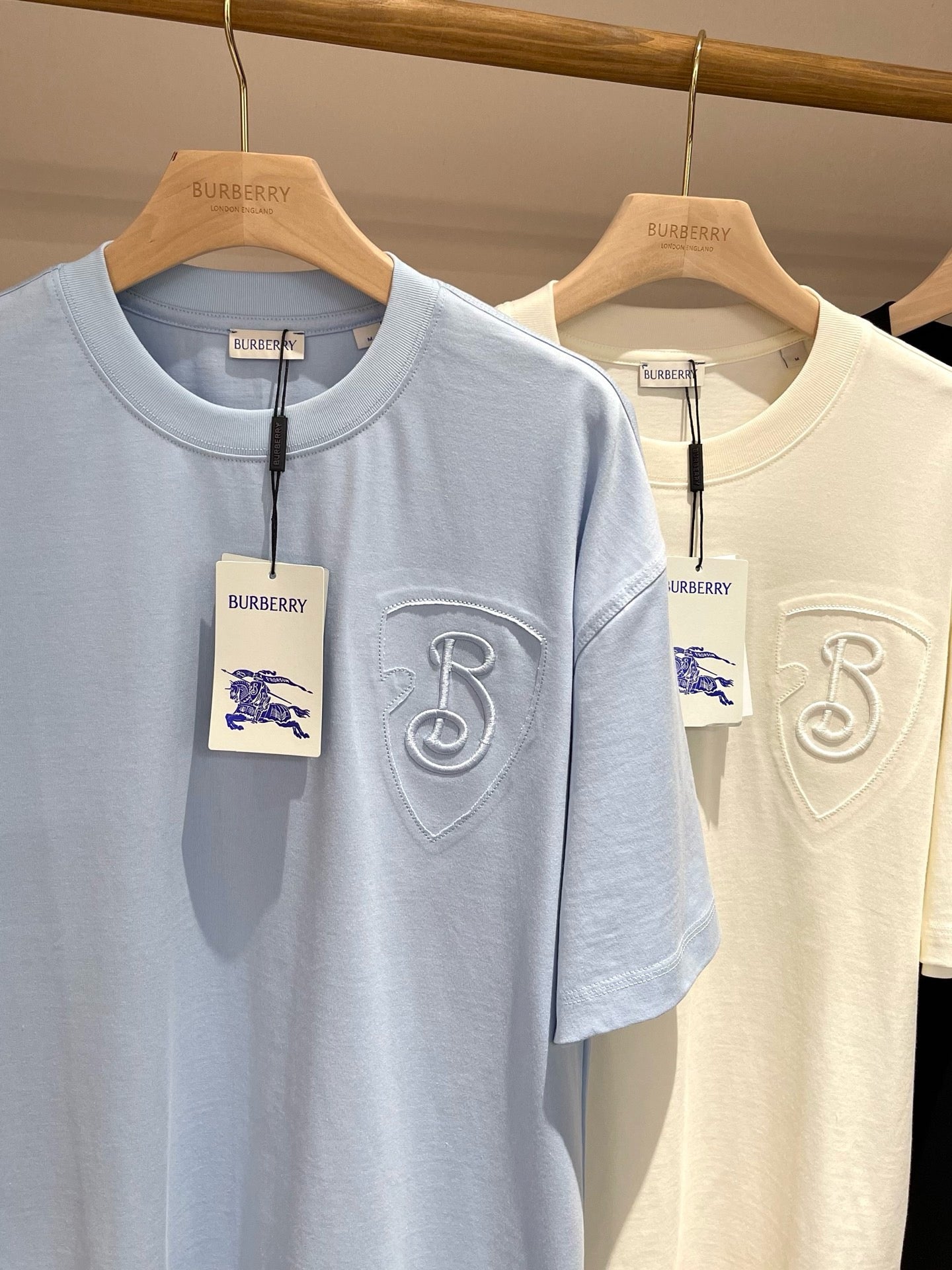 Mehrfarbiges T-Shirt