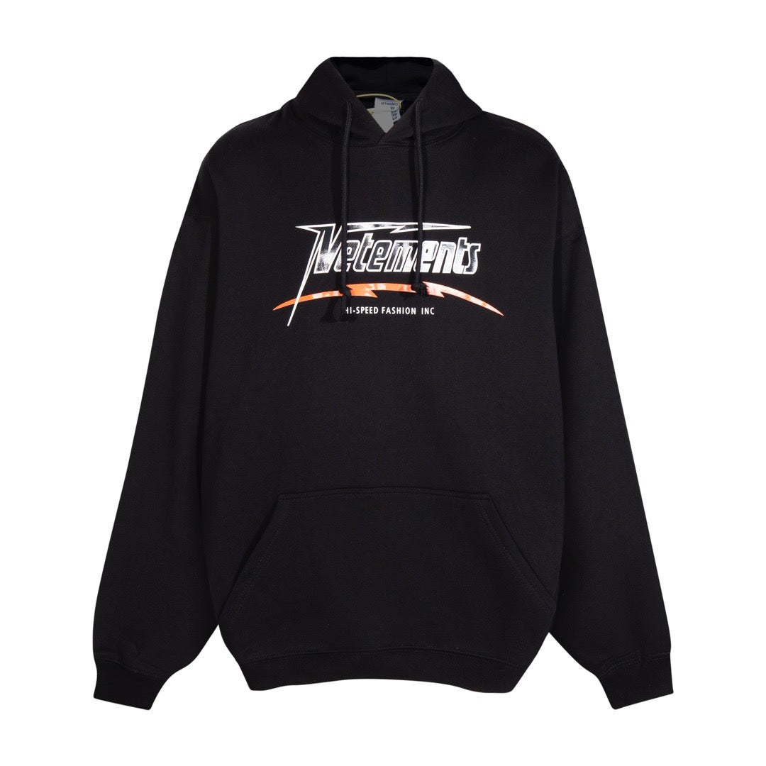 Schwarzer Hoodie