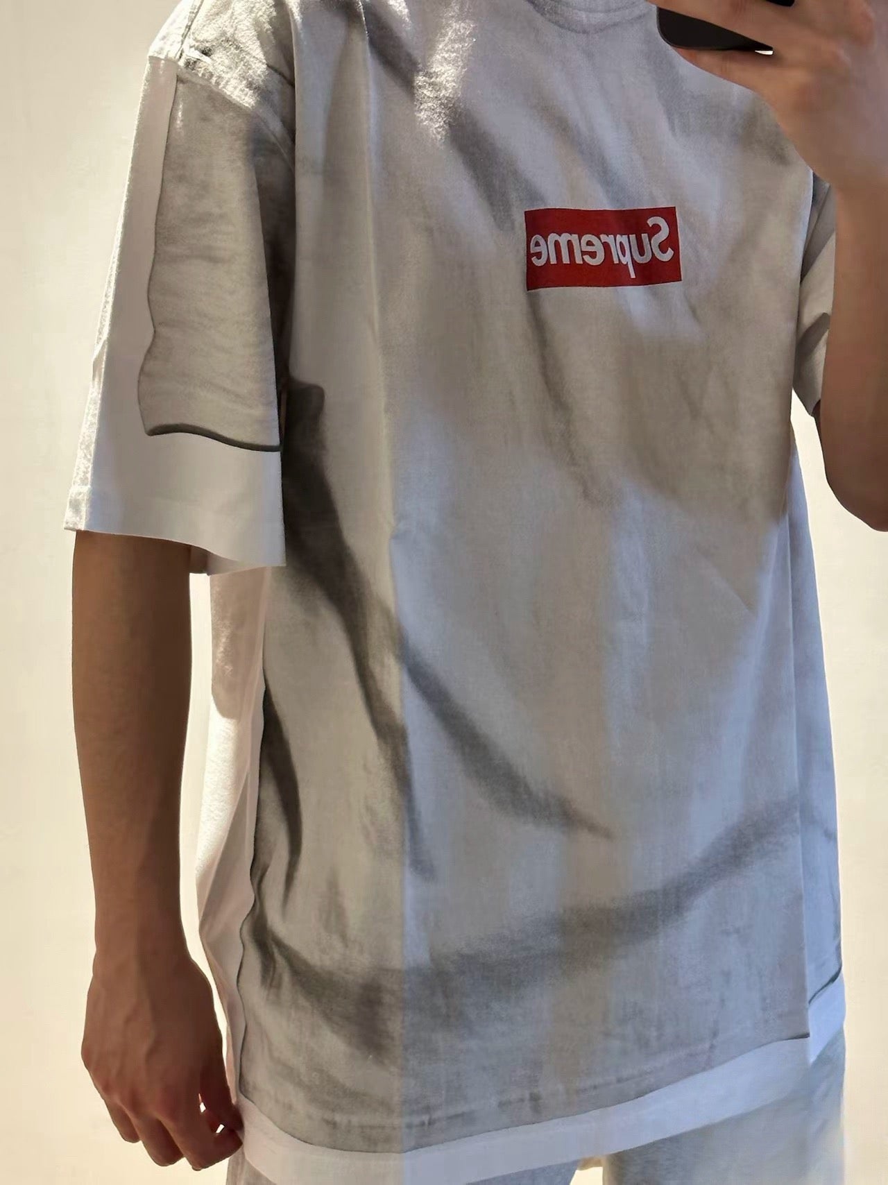 weißes T-Shirt