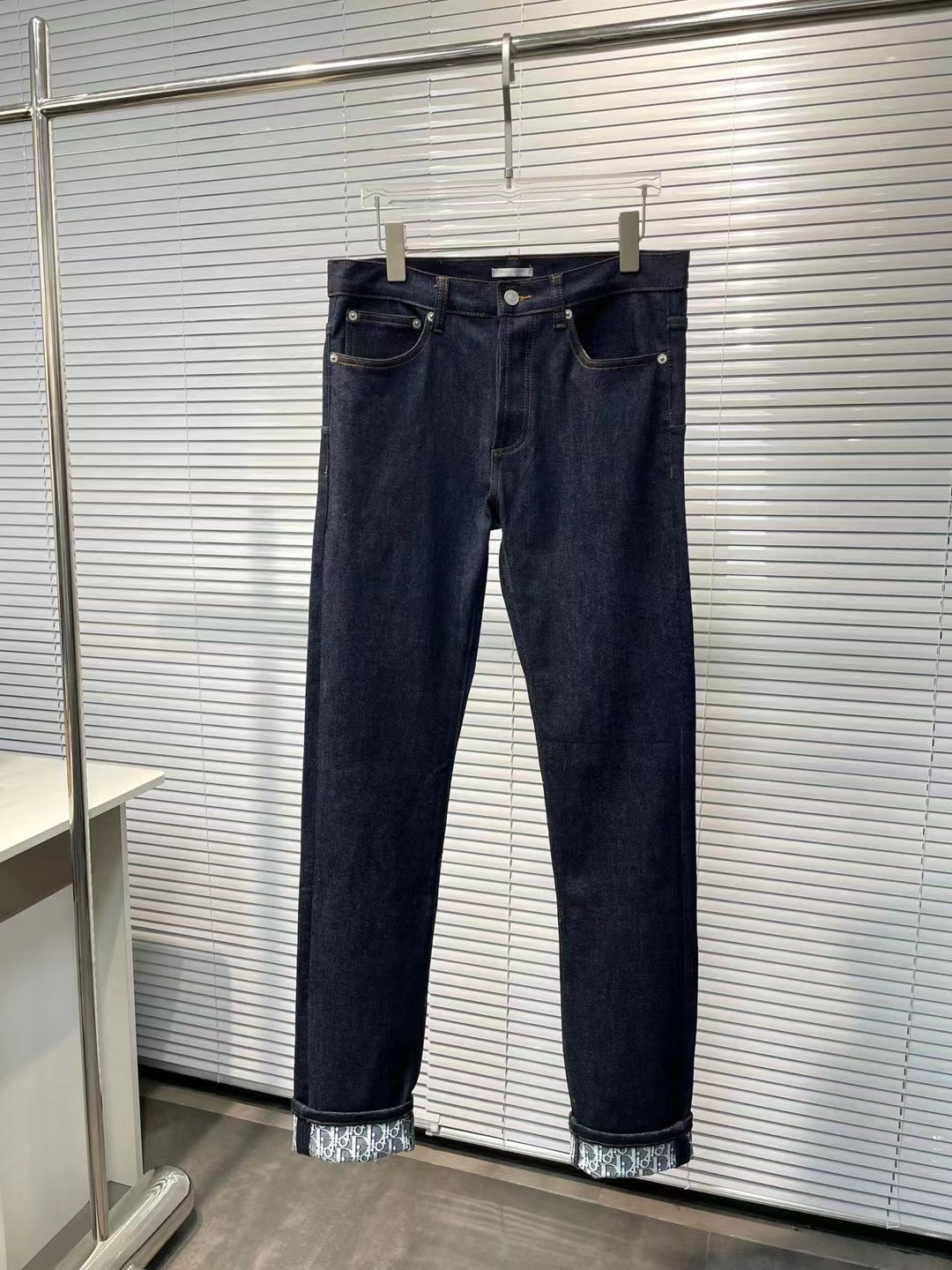 Dunkelblaue Hose - Größe 36