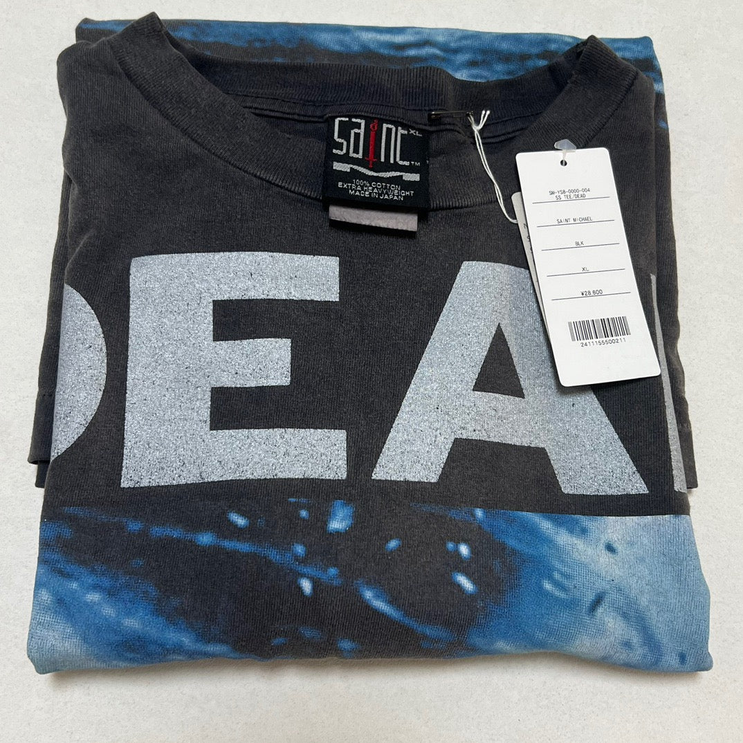 Dunkelschwarzes T-Shirt