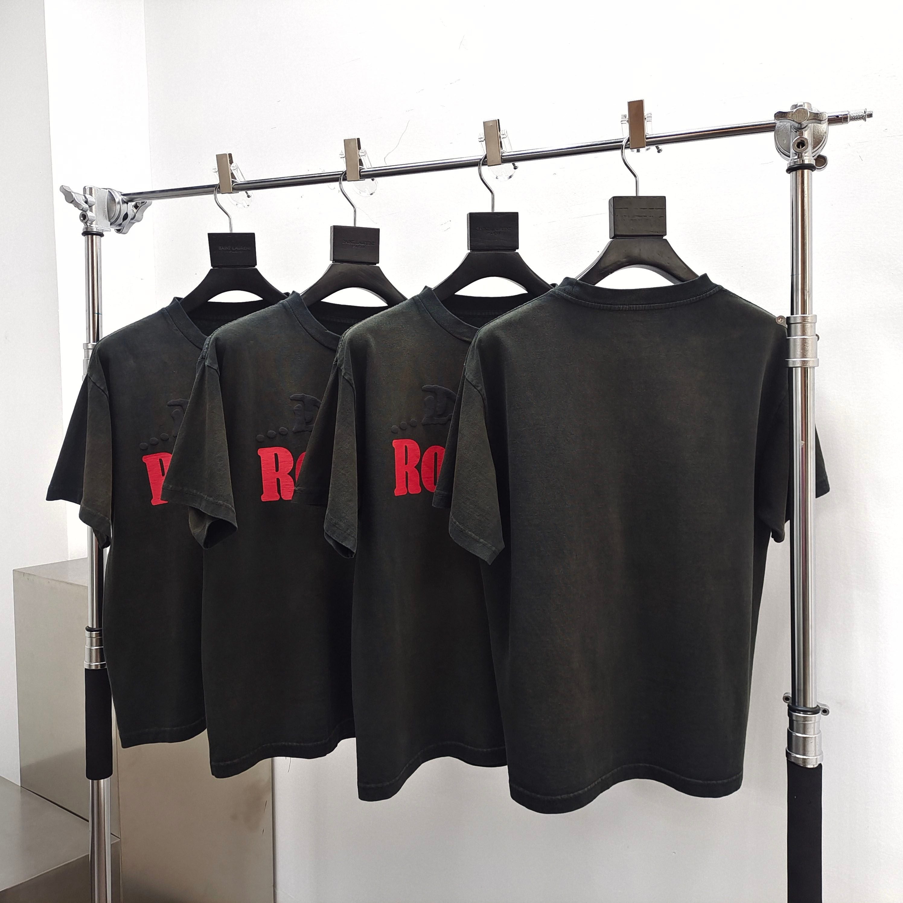 Schwarzes T-Shirt