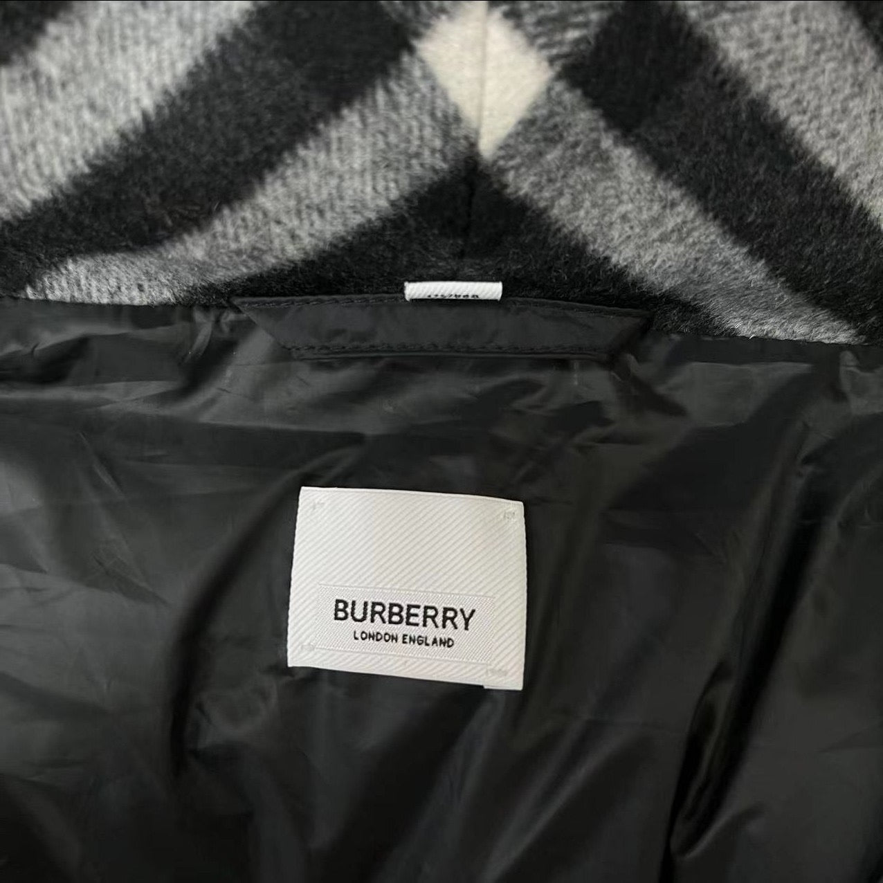 Schwarze Jacke