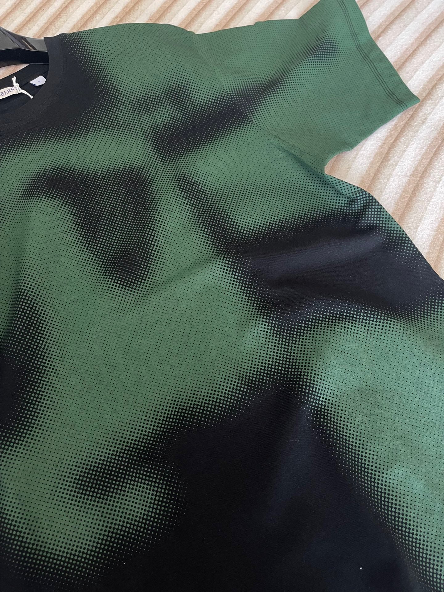 Mehrfarbiges T-Shirt
