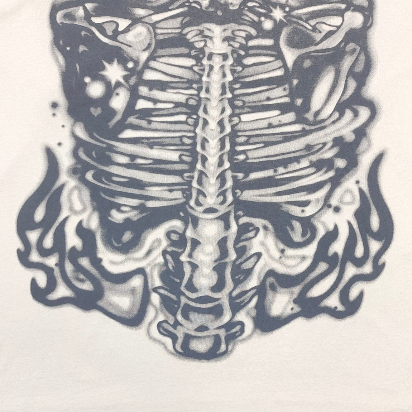 Weiß-schwarzes Trikot