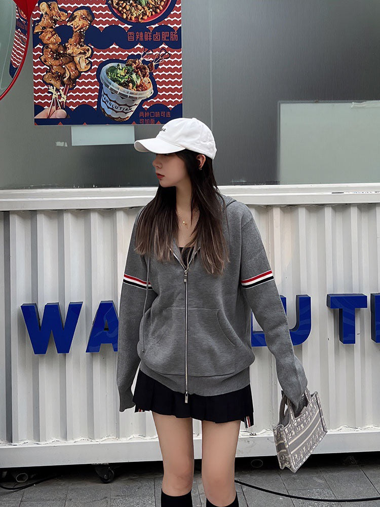 سترة متعددة الألوان