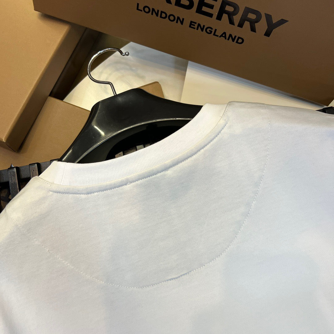 Black and White T-shirt - FashionHype.xyz