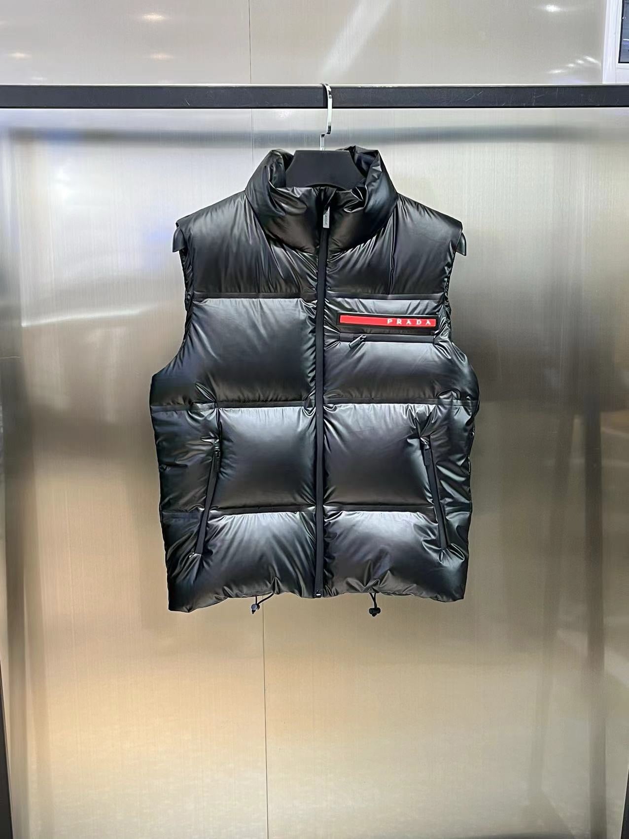 Black Vest - FashionHype.xyz
