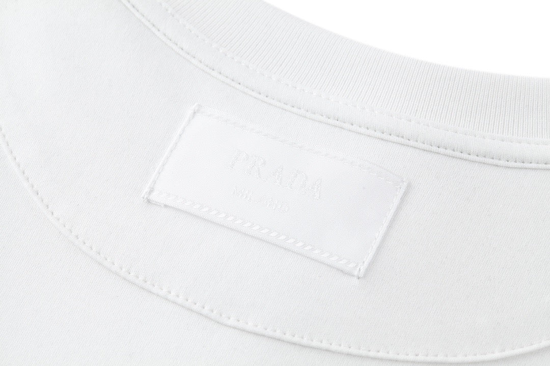 Black and White T-shirt - FashionHype.xyz