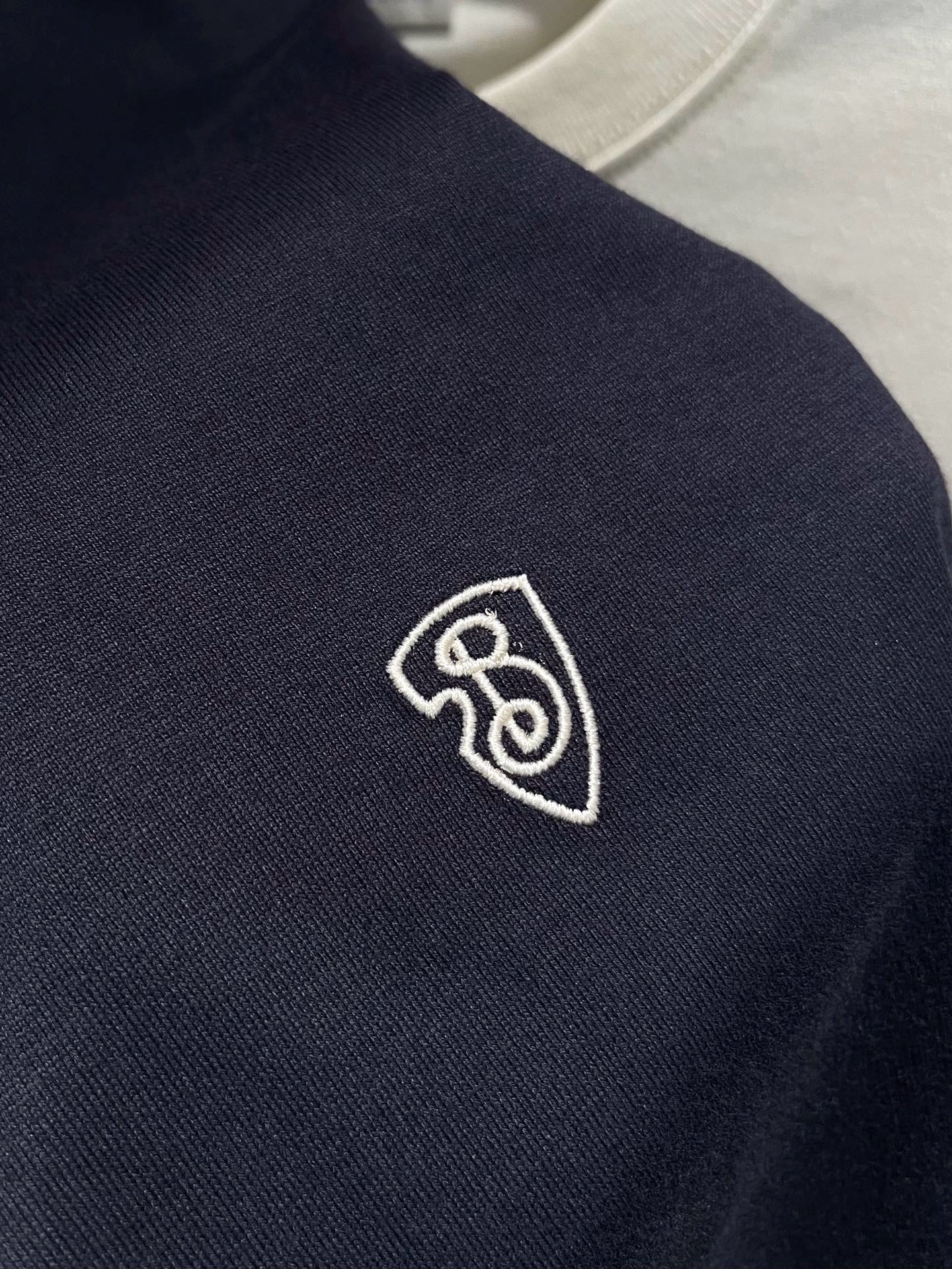 Mehrfarbiges T-Shirt