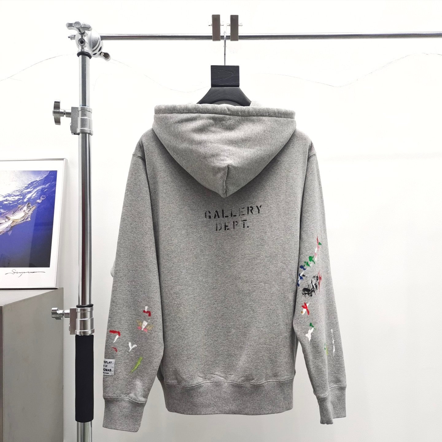 Grauer Hoodie