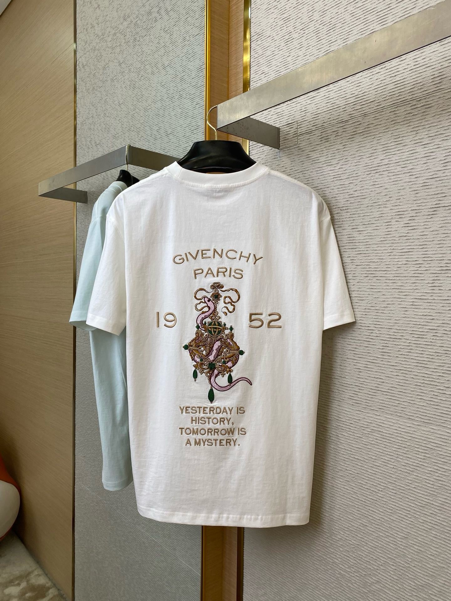 Weißes T-Shirt