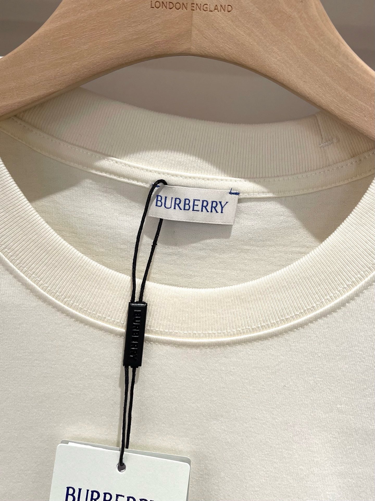 Mehrfarbiges T-Shirt