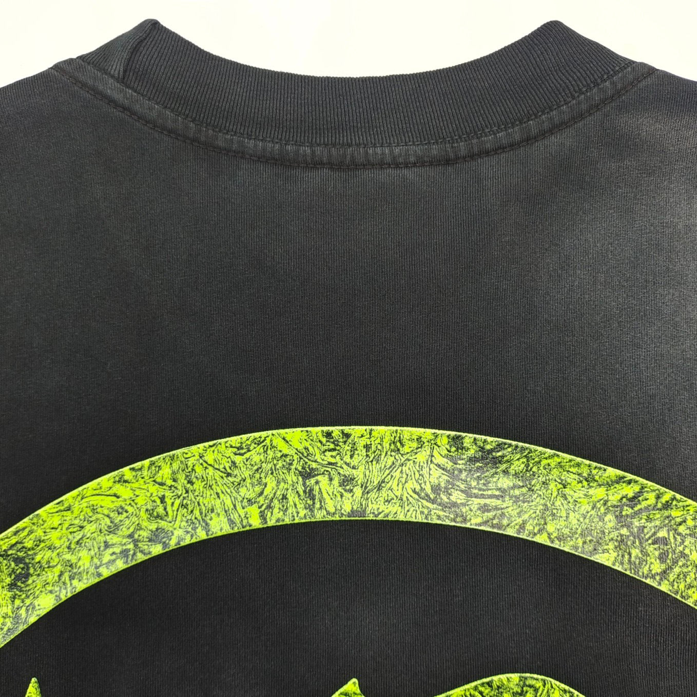 Schwarzes T-Shirt