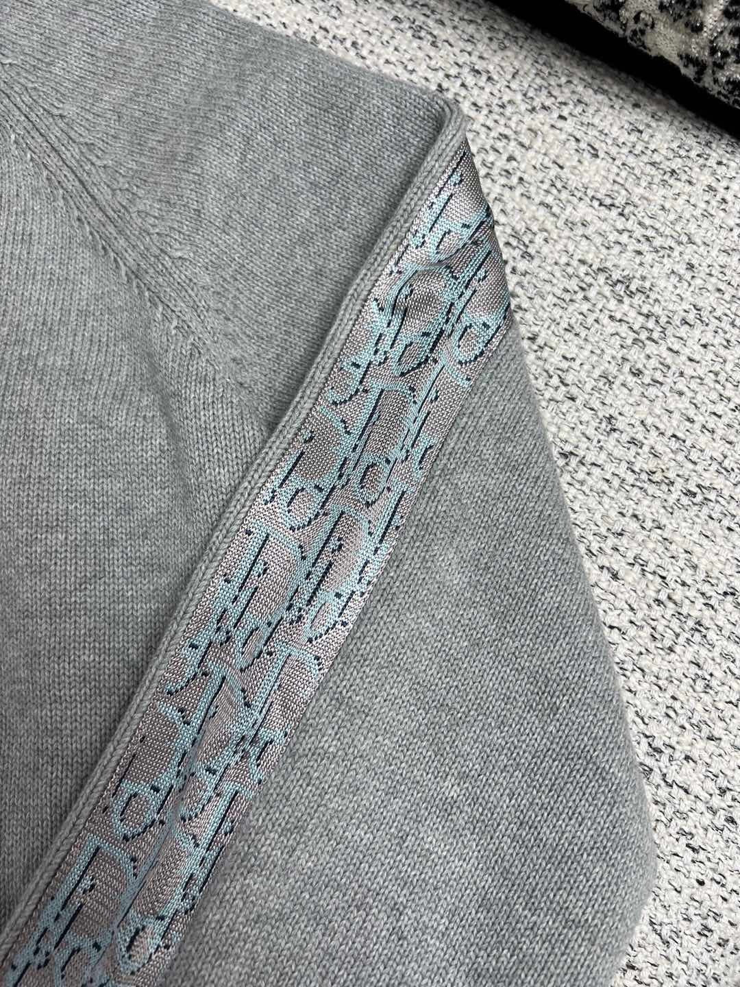 Graue Jacke