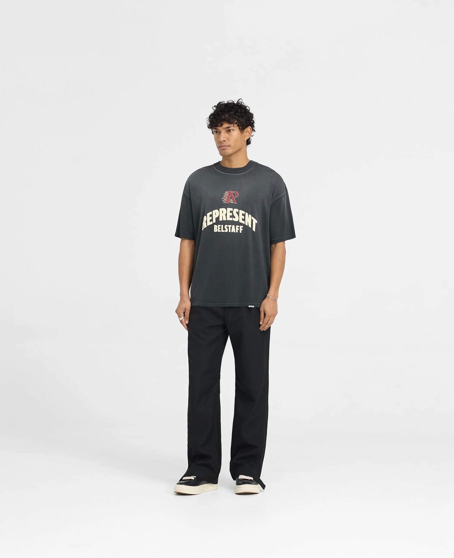 Schwarzes T-Shirt